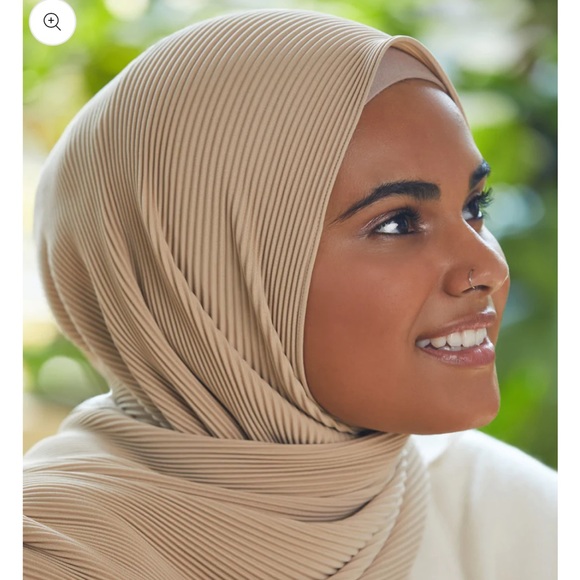 COPY - HAUTE HIJAB Fine Pleat Hijab - Picture 6 of 12